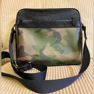 Leather Camoflauge Coach Bag💚🖤